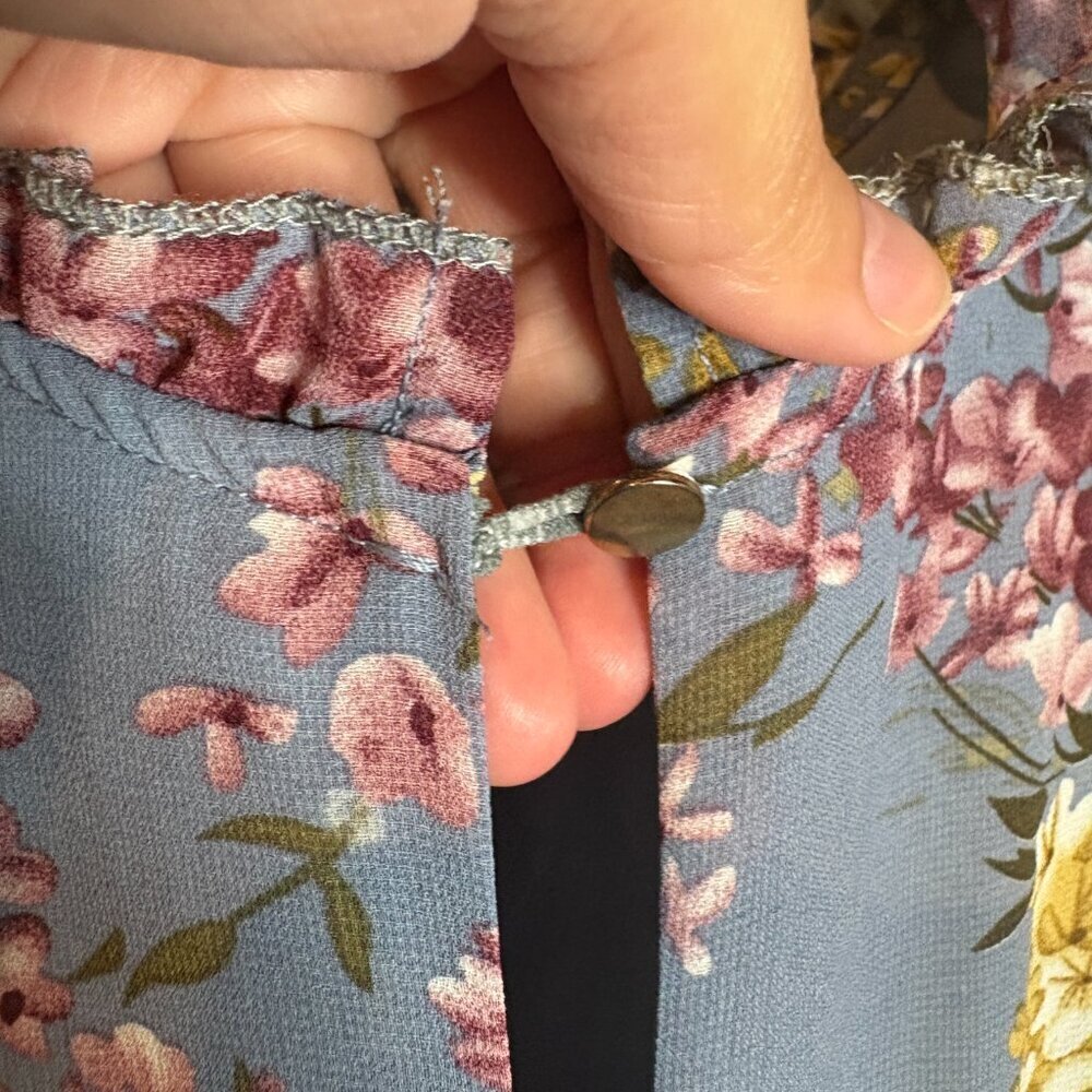 Chic Wish Flying Petals Print Puff Sleeve Ruffle Dress in Lavender - Picture 5 of 7